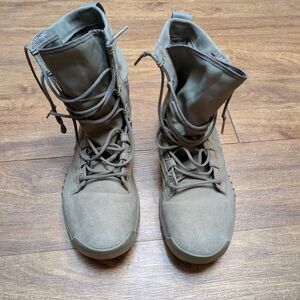 Nike SFB 2 Green Tactical Boots Mid-Calf Height